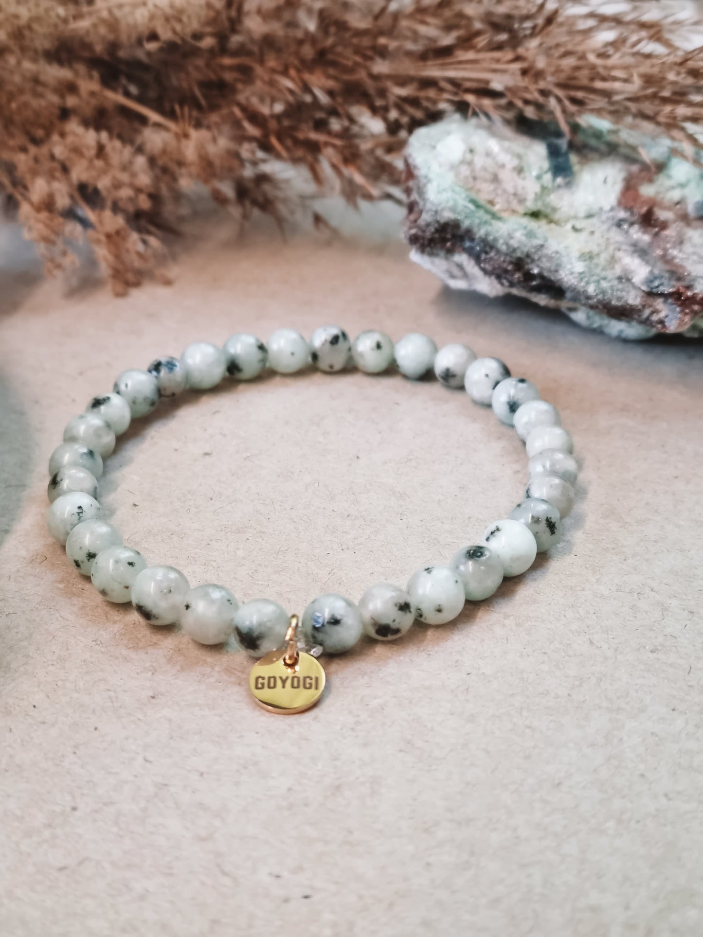 Mantra ENERGY armbånd - Lethed - Kiwi Jaspis -