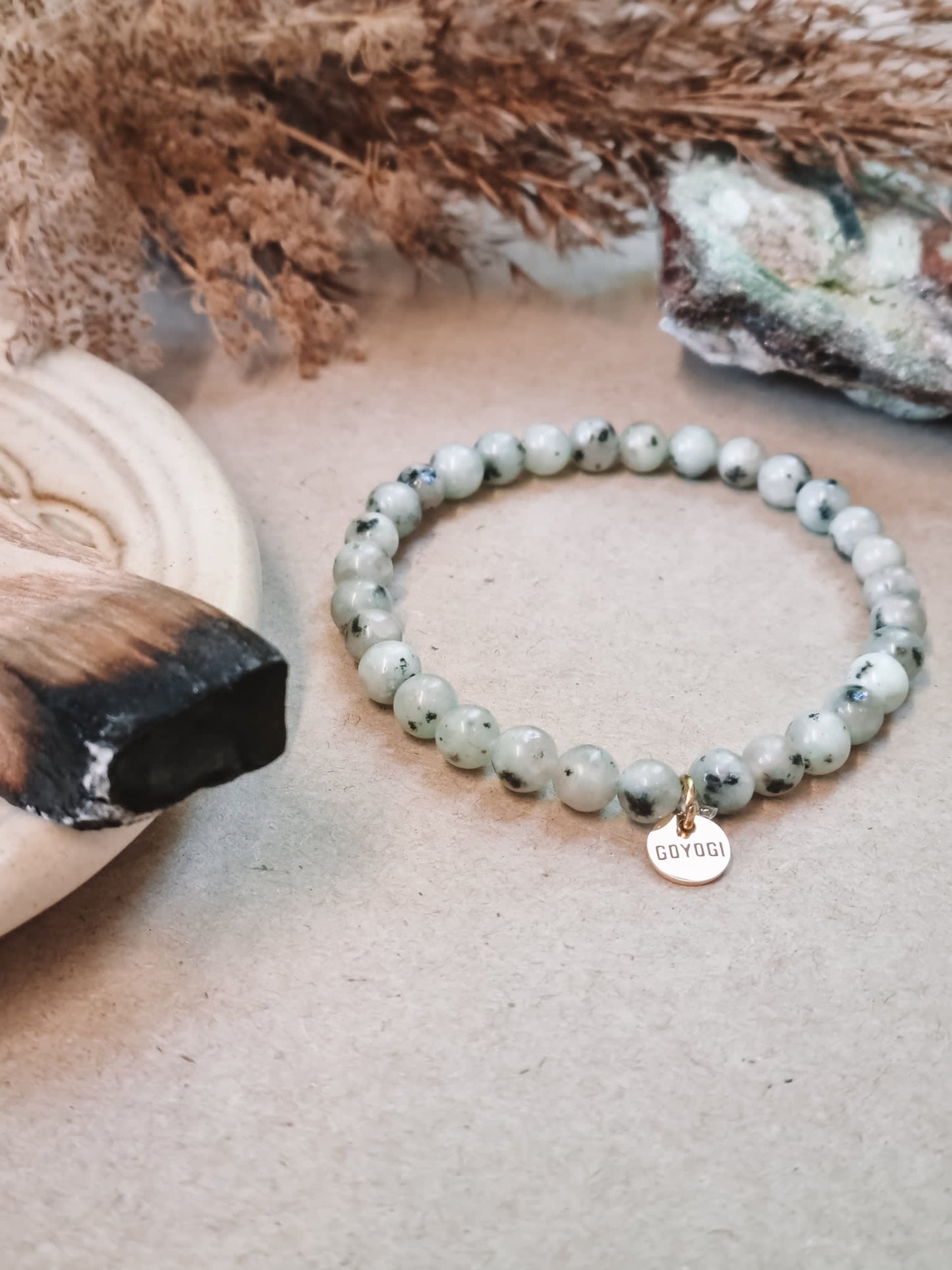 Mantra ENERGY armbånd - Lethed - Kiwi Jaspis -