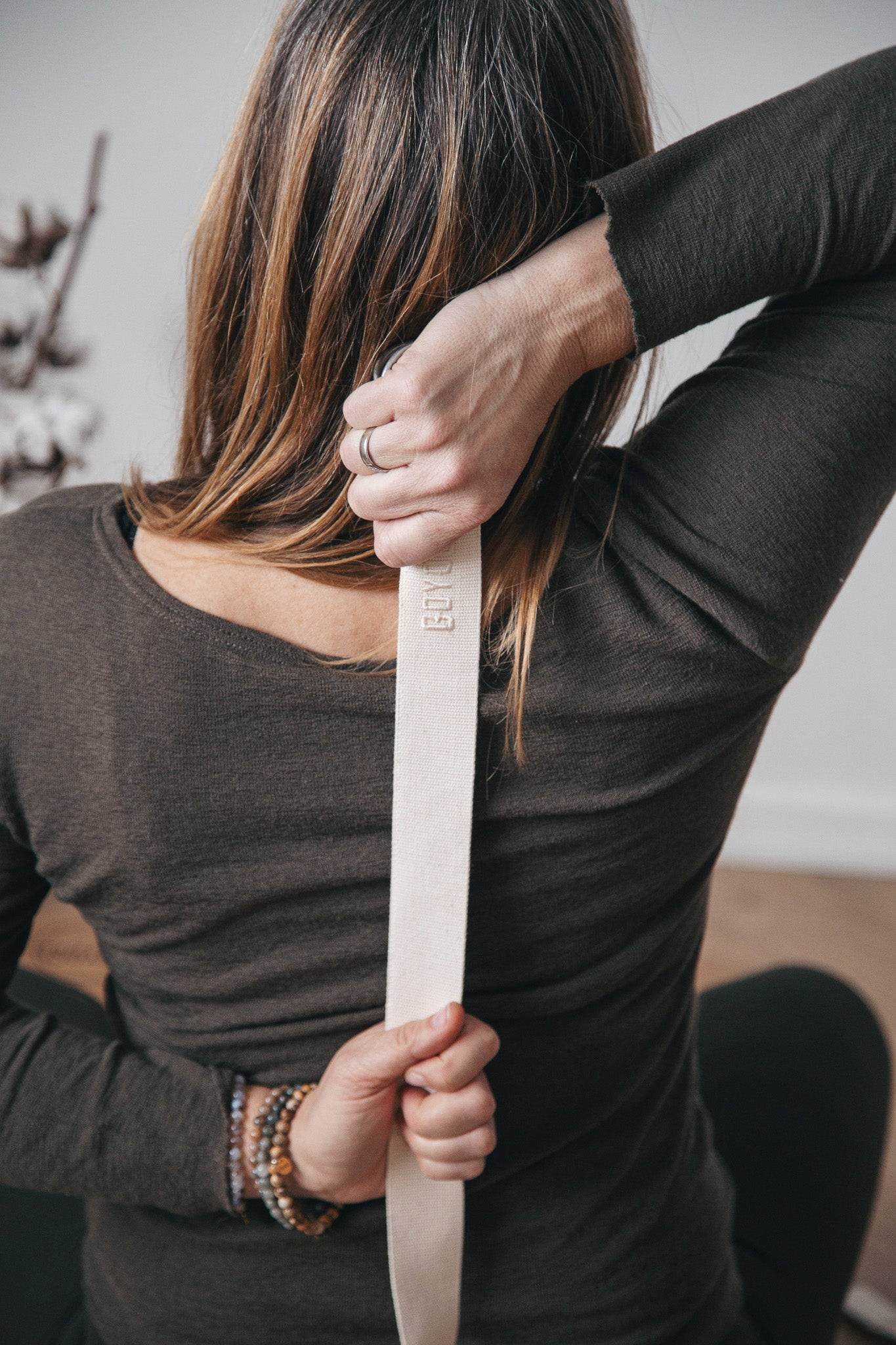 GOYOGI træningsbælte, økologisk bomuld og med en længde på hele 280 cm, uundværligt redskab til både i din daglige yogapraksis og til afspændingsøvelser yoga strap calm organic cotton yogabælte