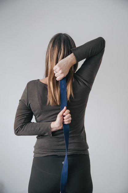 GOYOGI træningsbælte, økologisk bomuld og med en længde på hele 280 cm, uundværligt redskab til både i din daglige yogapraksis og til afspændingsøvelser yoga strap calm organic cotton yogabælte