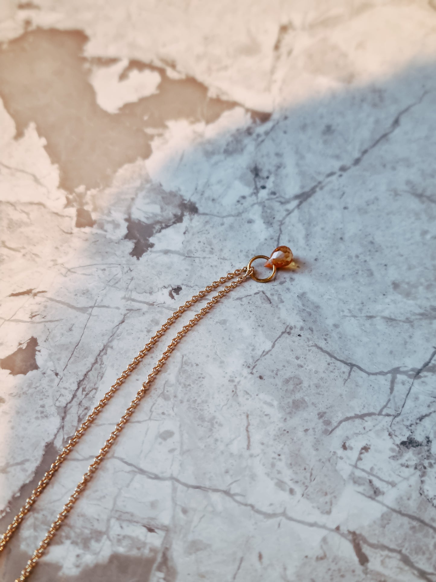 Sacral Chakra | Orange briolette sapphire in 18k gold chain